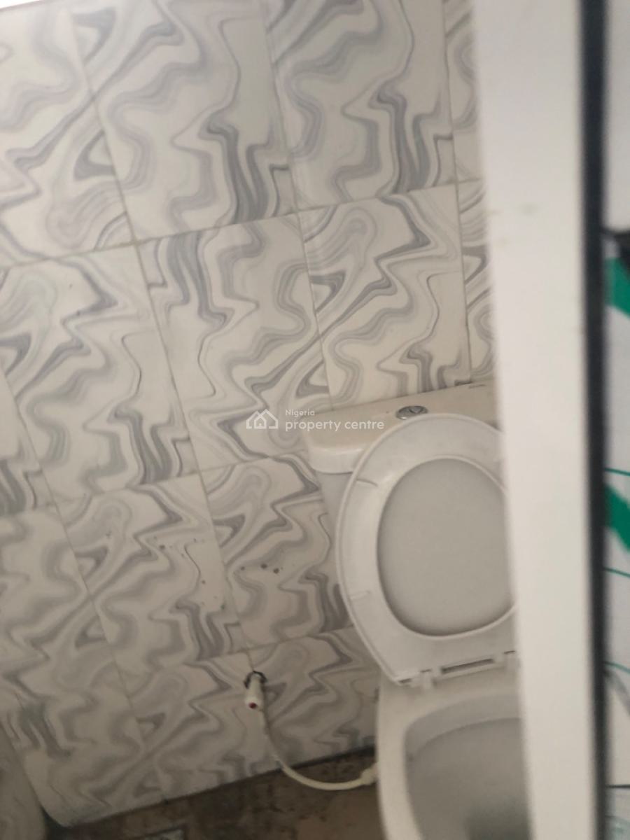 Newly Built Spacious Roomself with Water Heater Kitchen Cabinets, Shomolu, Lagos, Self Contain (single Rooms) for Rent