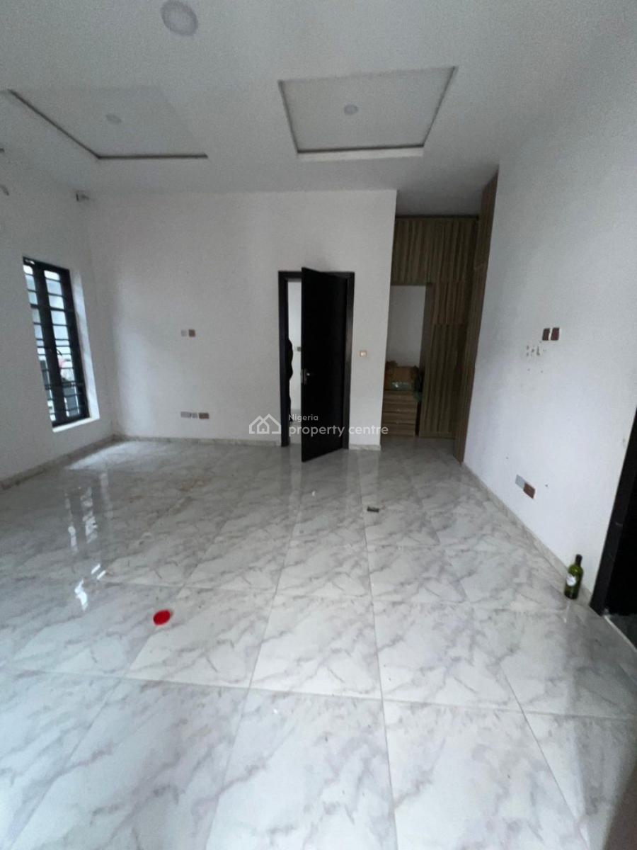Standard and Massive Master Bedroom, Shared Apartment, Orchid Road ,royal Pine Estate, Lekki, Lagos, Self Contain (single Rooms) for Rent