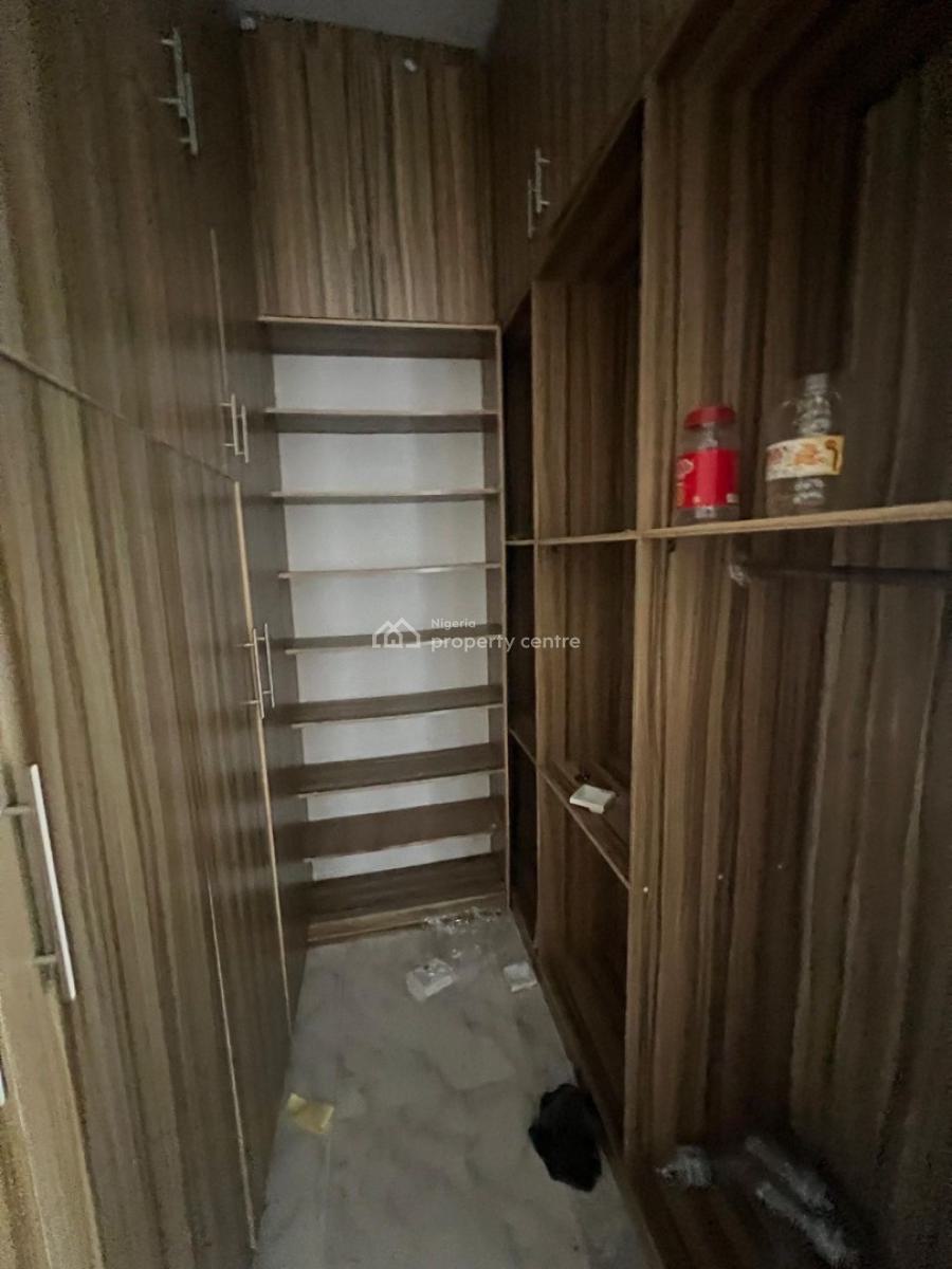 Standard and Massive Master Bedroom, Shared Apartment, Orchid Road ,royal Pine Estate, Lekki, Lagos, Self Contain (single Rooms) for Rent
