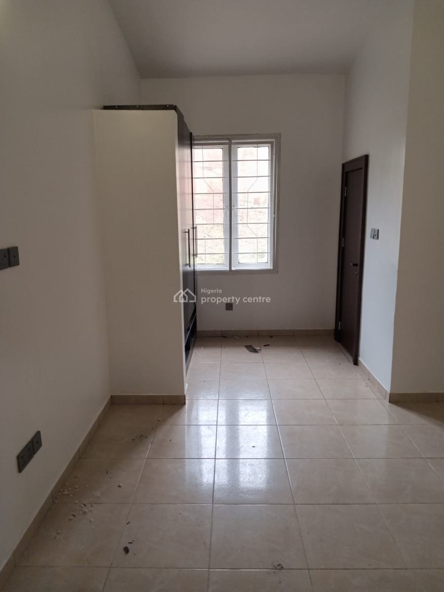 a Well-built Serviced 4 Bedrooms Terraced Duplex + 1 Bq, Guzape District, Abuja, Terraced Duplex for Rent