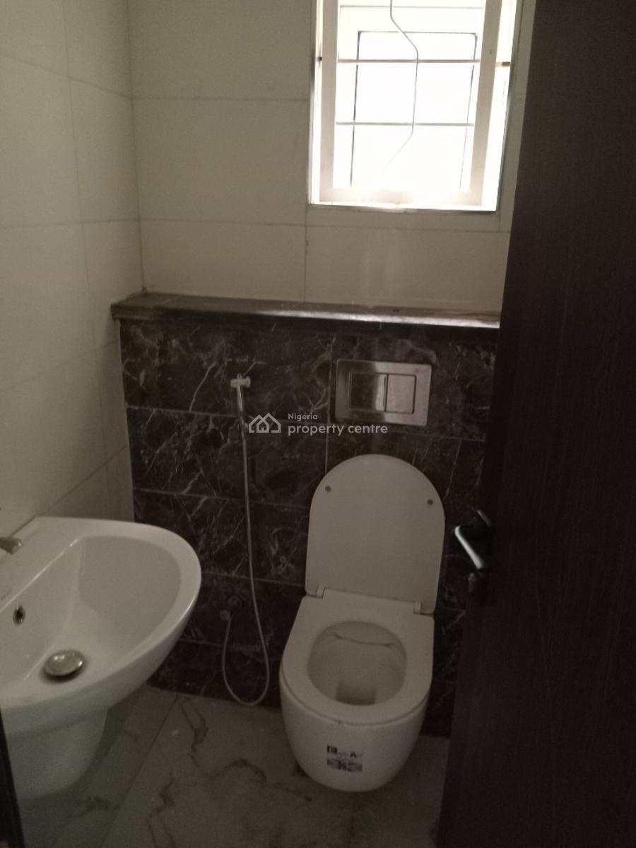 a Well-built Serviced 4 Bedrooms Terraced Duplex + 1 Bq, Guzape District, Abuja, Terraced Duplex for Rent