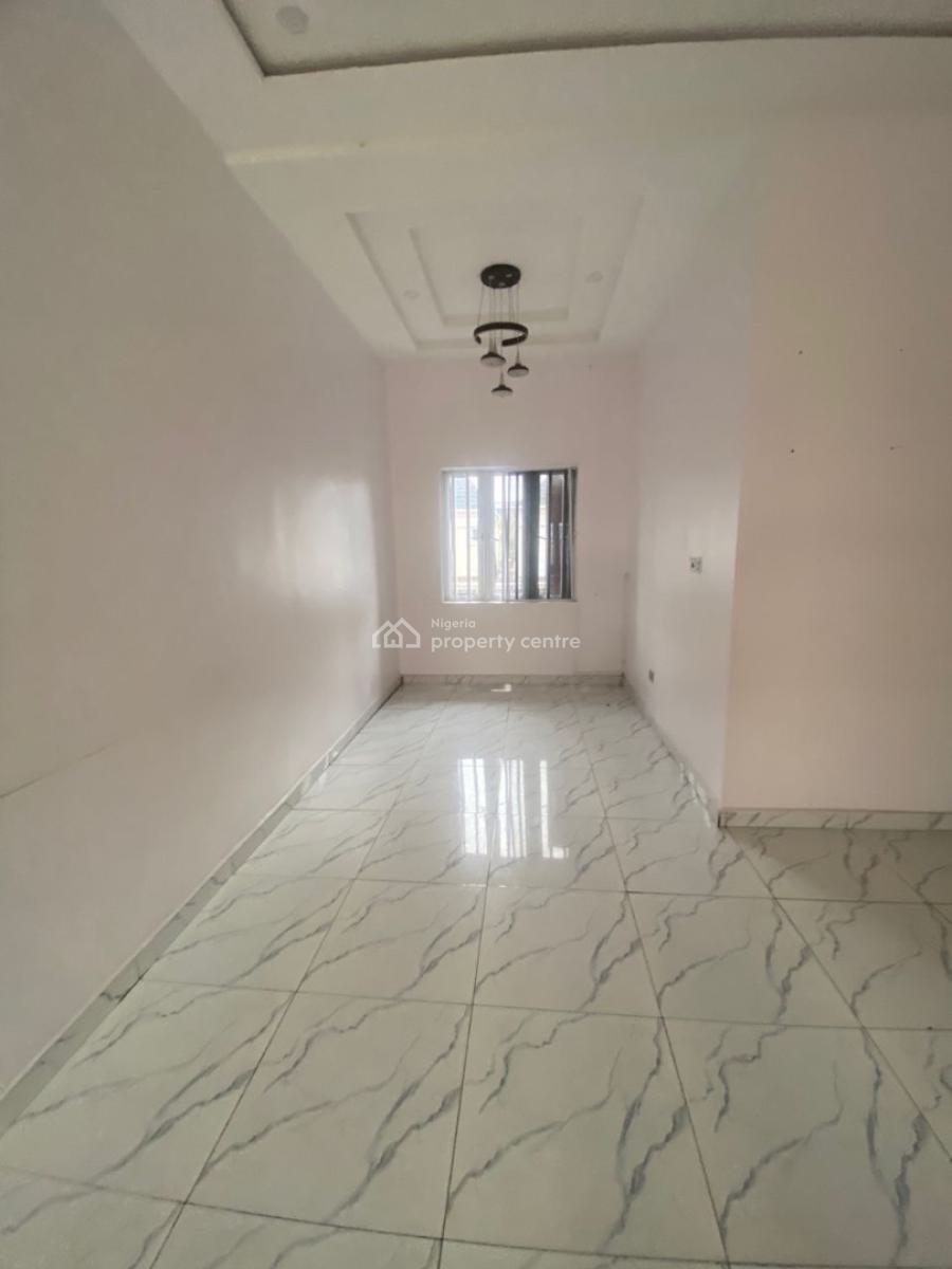 Well Built 3 Bedrooms Apartment, Osapa, Lekki, Lagos, Flat / Apartment for Rent