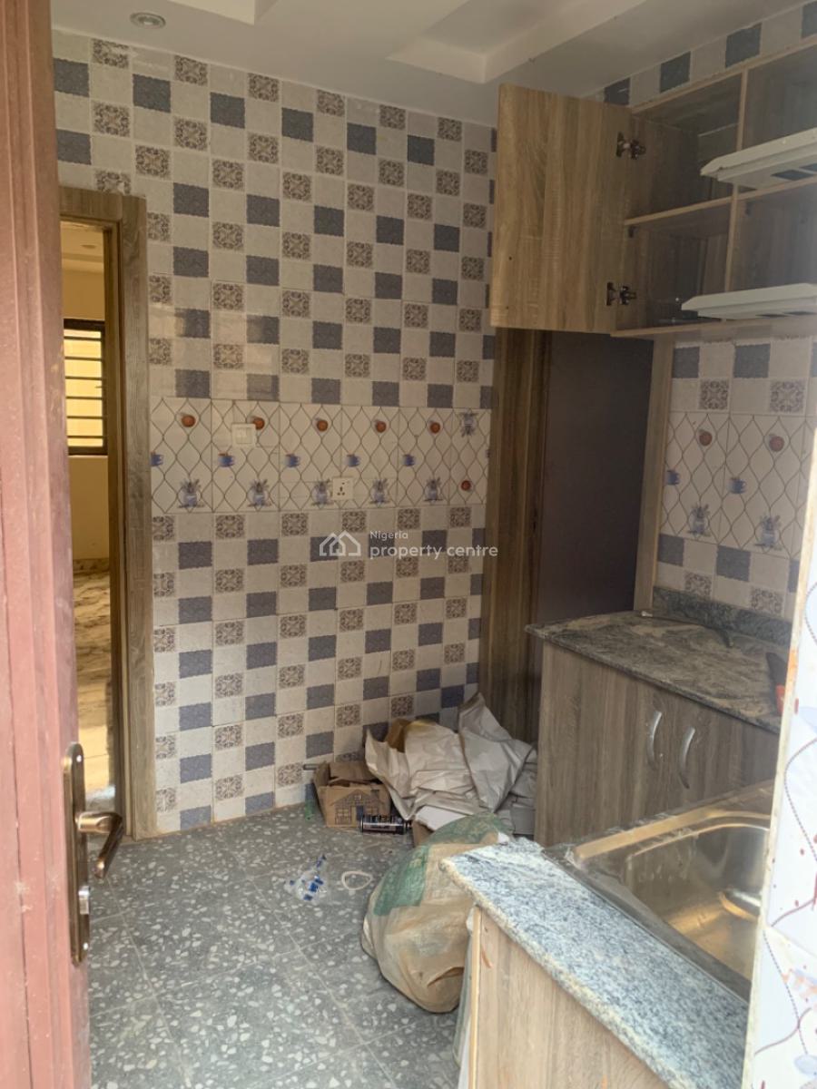 Luxury 2 Bedrooms Flat, Gra Phase 1, Magodo, Lagos, Flat / Apartment for Rent