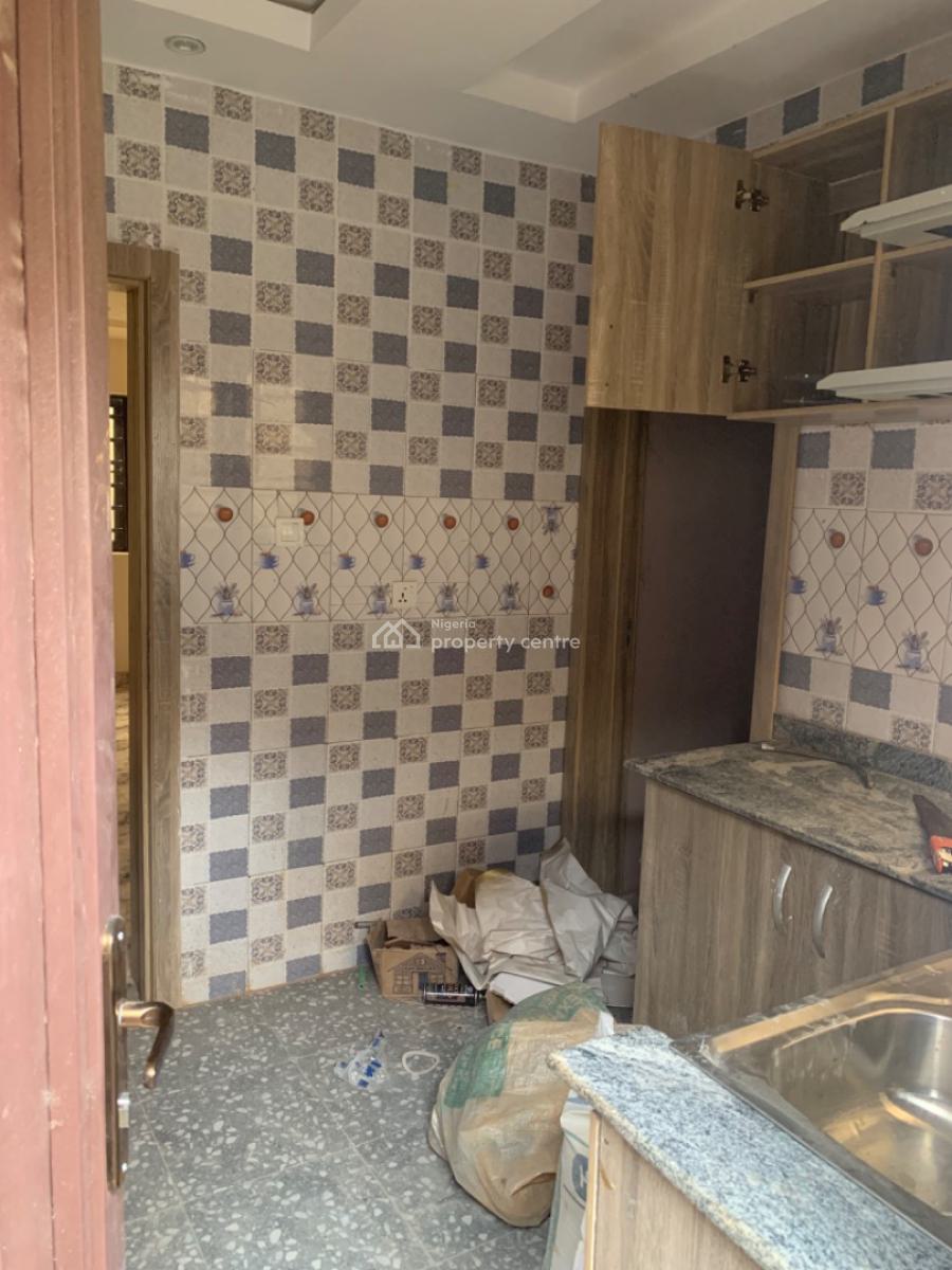 Luxury 2 Bedrooms Flat, Gra Phase 1, Magodo, Lagos, Flat / Apartment for Rent