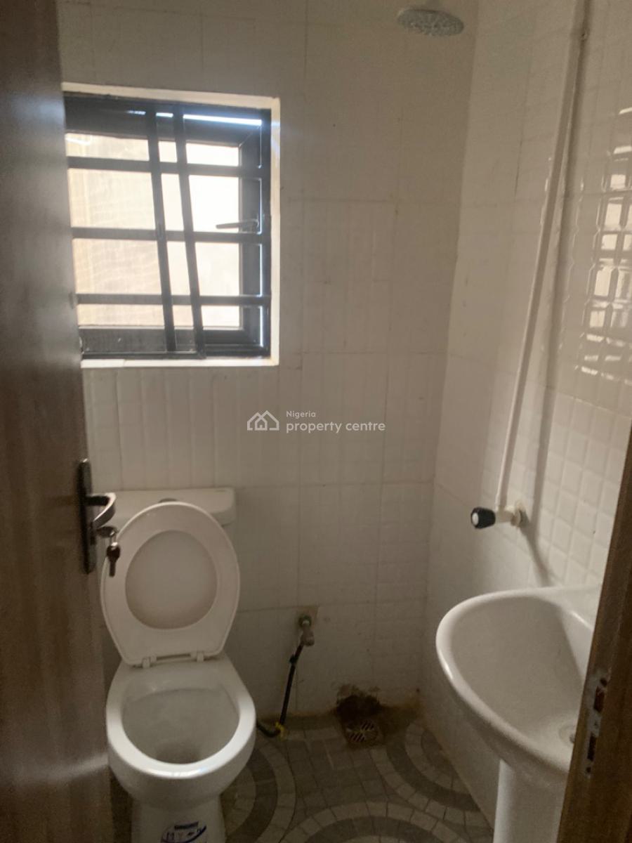 Luxury 2 Bedrooms Flat, Gra Phase 1, Magodo, Lagos, Flat / Apartment for Rent