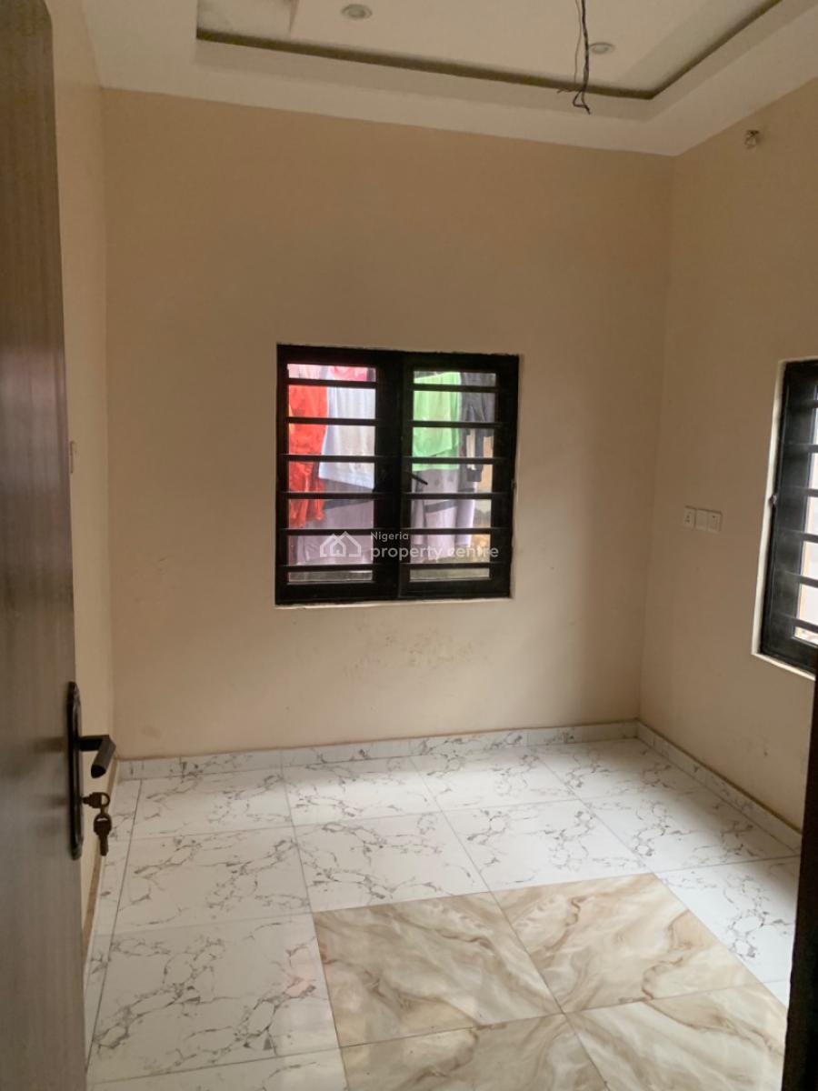 Luxury 2 Bedrooms Flat, Gra Phase 1, Magodo, Lagos, Flat / Apartment for Rent
