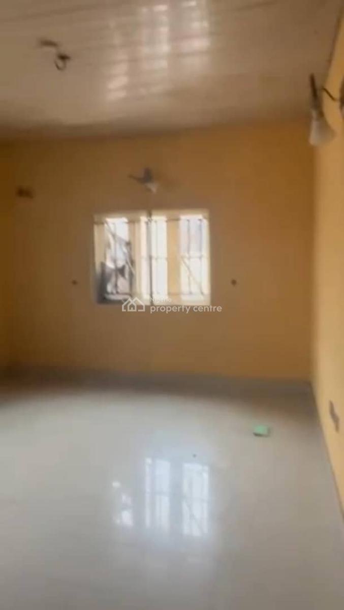 Lovely 3 Bedrooms Flat, Power Line, Soluyi, Gbagada, Lagos, Flat / Apartment for Rent