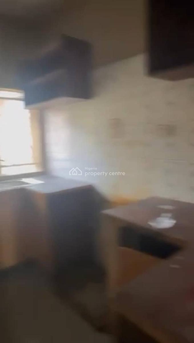 Lovely 3 Bedrooms Flat, Power Line, Soluyi, Gbagada, Lagos, Flat / Apartment for Rent