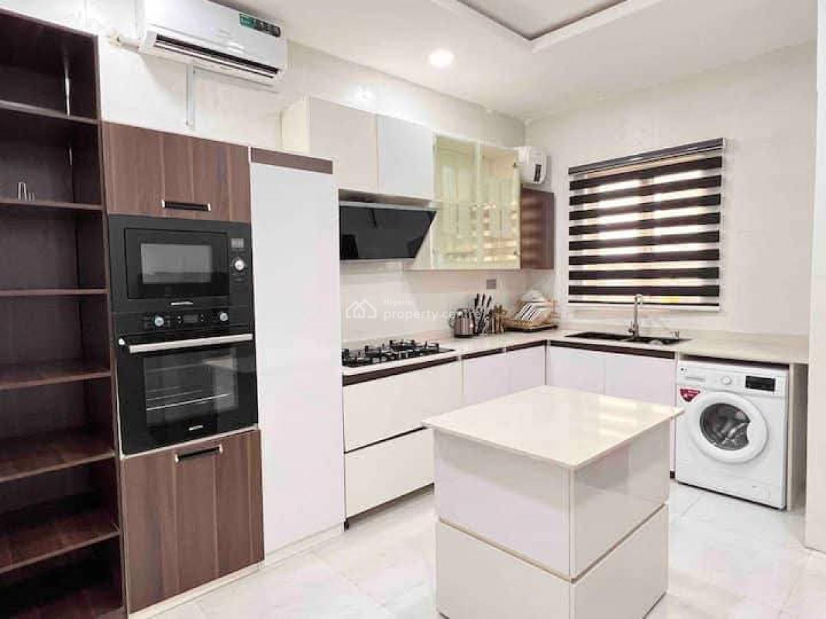 Spacious 3 Bedroom Apartment + Mini Bq, Ikate Elegushi, Lekki, Lagos, Flat / Apartment for Sale
