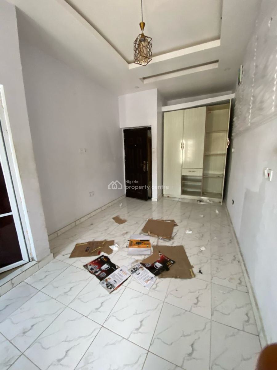 Lovely 2 Bedroom Apartment, New Road., Lekki, Lagos, Flat / Apartment for Rent