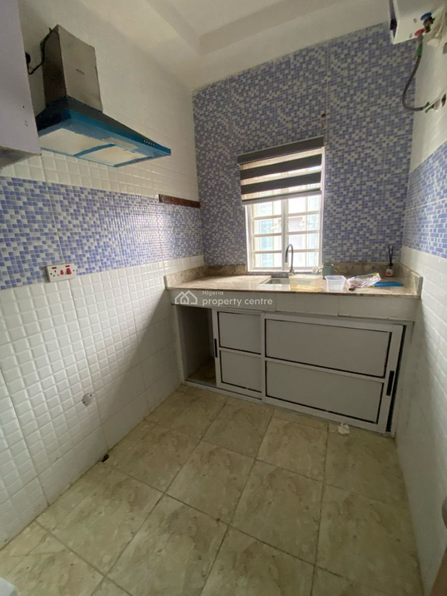 Lovely 2 Bedroom Apartment, New Road., Lekki, Lagos, Flat / Apartment for Rent