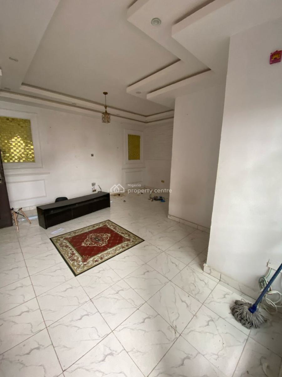 Lovely 2 Bedroom Apartment, New Road., Lekki, Lagos, Flat / Apartment for Rent