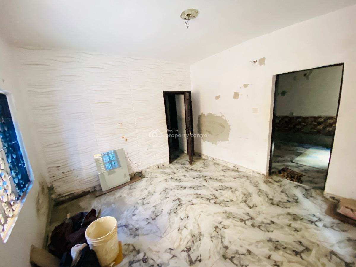 Mini Flat with Spacious Compound, Lekki Phase 1, Lekki, Lagos, Mini Flat (room and Parlour) for Rent
