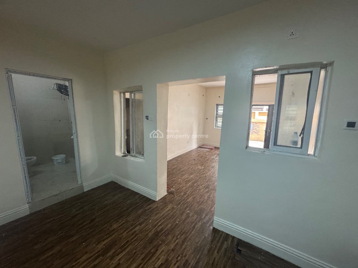 a Nice and Spacious Room and Parlour Available, Close to Evercare Hospital, Lekki Phase 1, Lekki, Lagos, Mini Flat (room and Parlour) for Rent