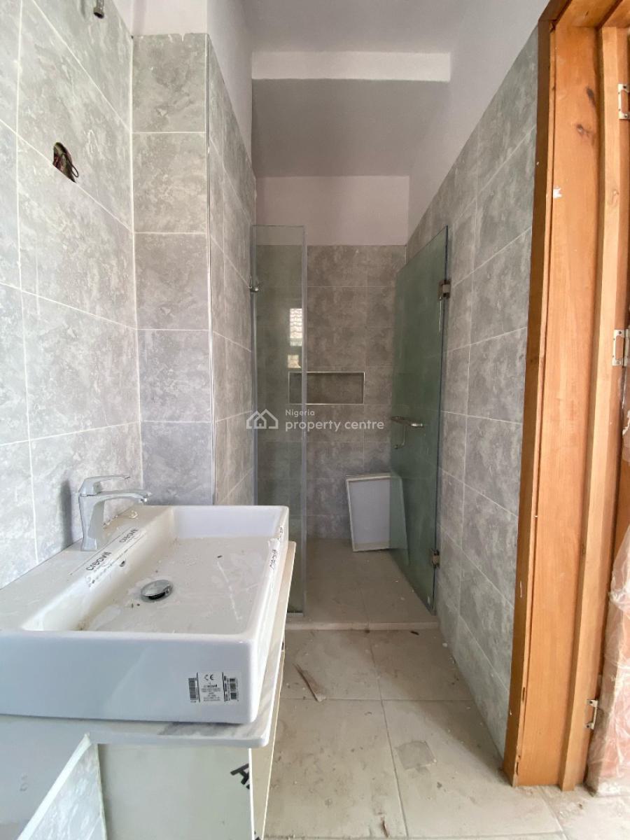 2 Bedroom Flat Apartment with Swimming Pool & Gym, Ologolo, Lekki, Lagos, Flat / Apartment for Sale