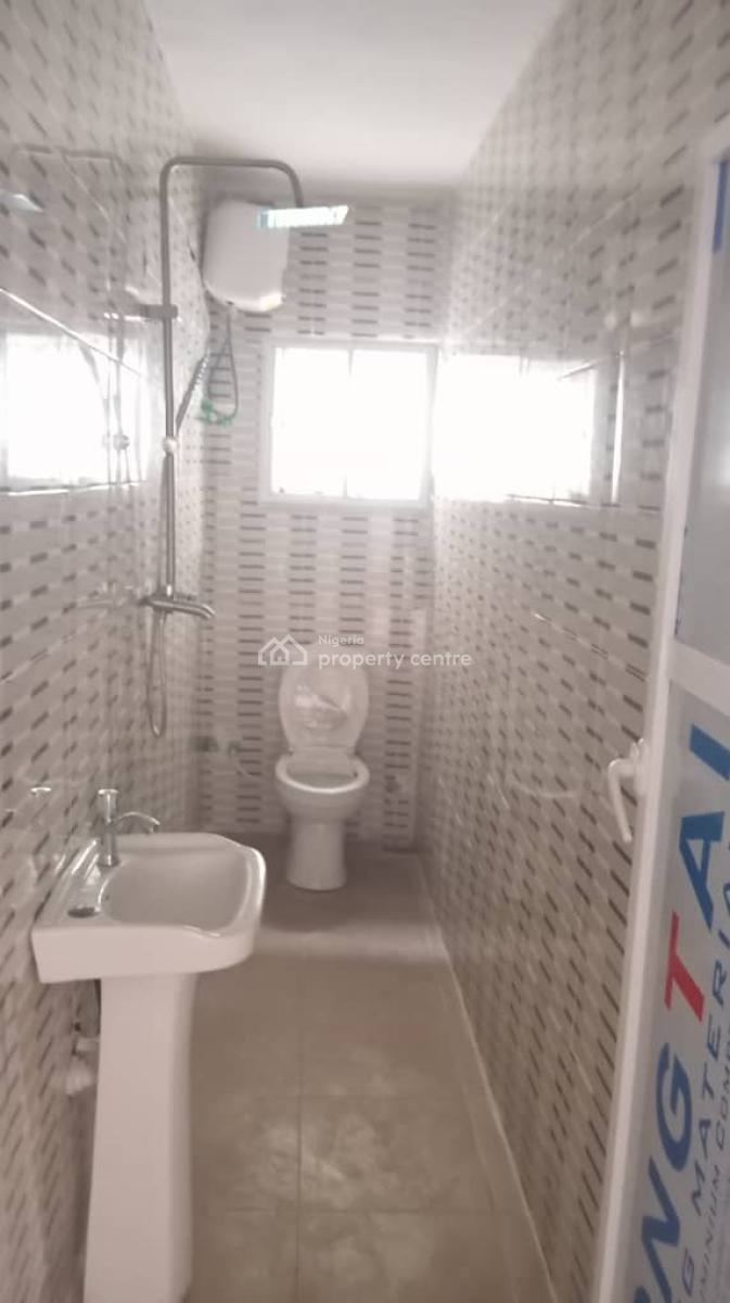 Tastefully Finished  2 Bedroom Flat (ground Floor ) with Two Toilet/ Two B, Anthony, Maryland, Lagos, Flat / Apartment for Rent