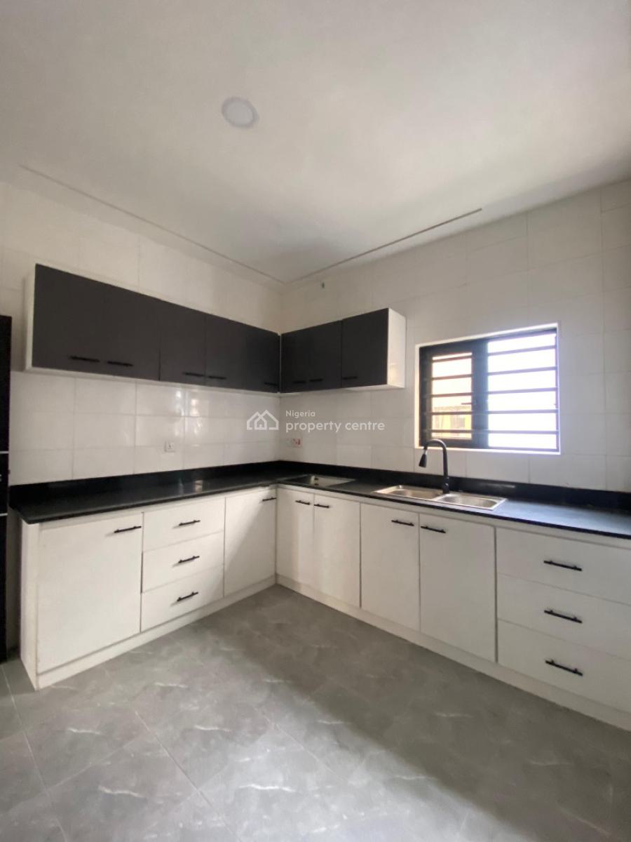 2 Bedroom Flat, Ologolo, Lekki, Lagos, Flat / Apartment for Sale