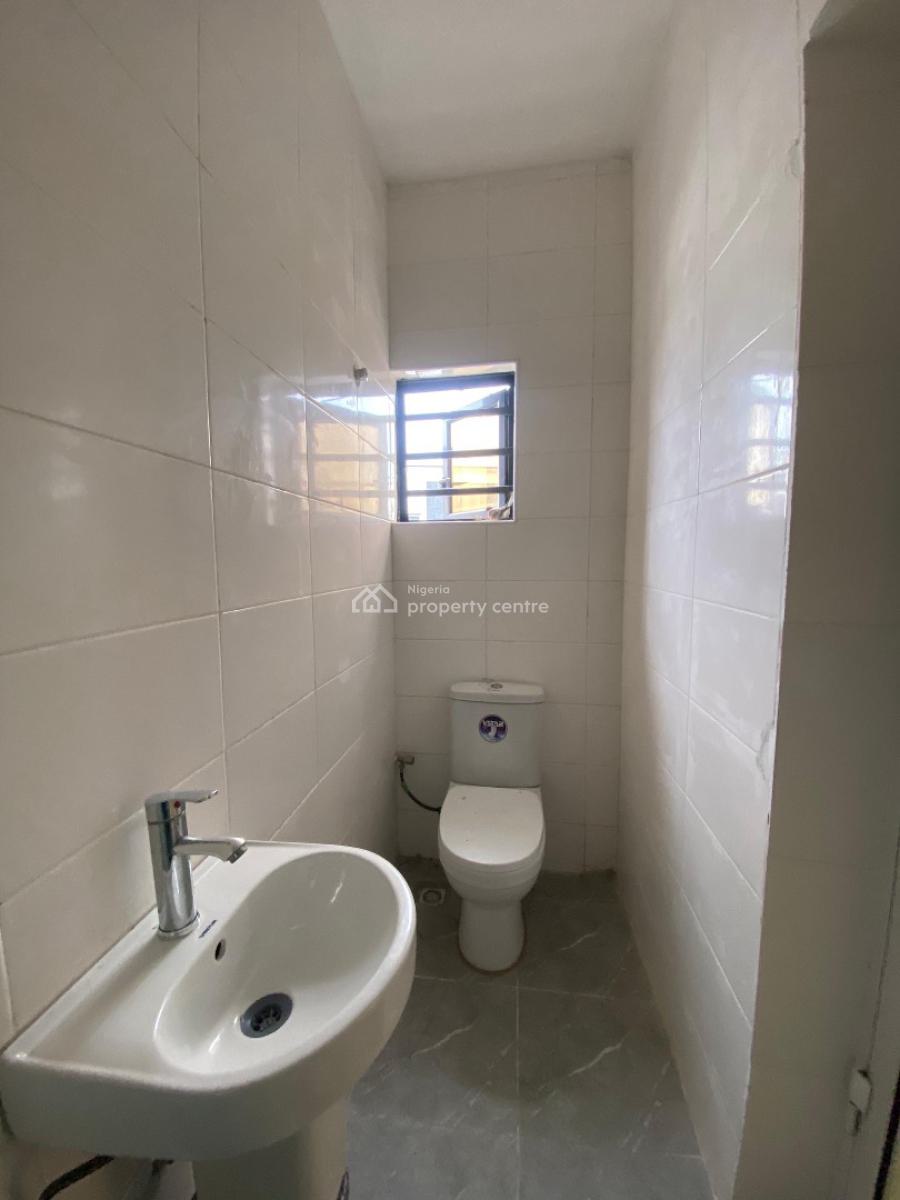 2 Bedroom Flat, Ologolo, Lekki, Lagos, Flat / Apartment for Sale