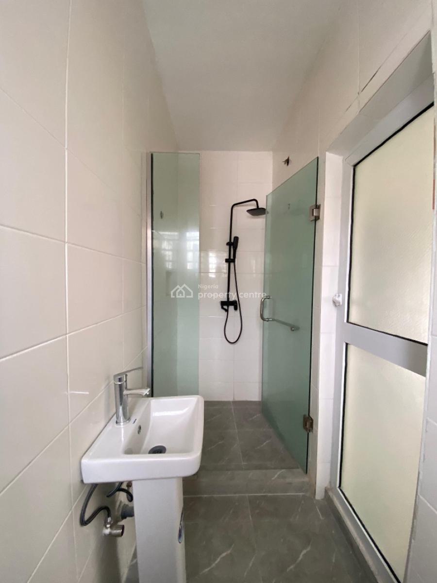 2 Bedroom Flat, Ologolo, Lekki, Lagos, Flat / Apartment for Sale