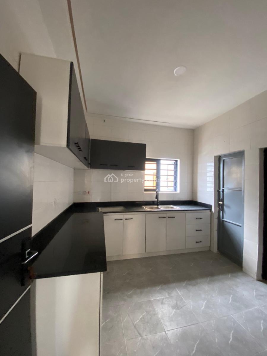 2 Bedroom Flat, Ologolo, Lekki, Lagos, Flat / Apartment for Sale
