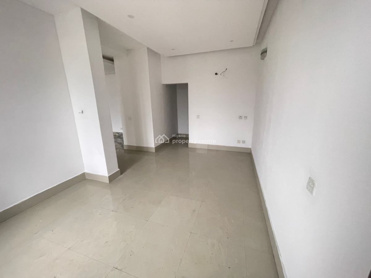Spacious 3 Bedroom Apartment with Bq, Lekki Phase 1, Lekki, Lagos, Flat / Apartment for Rent