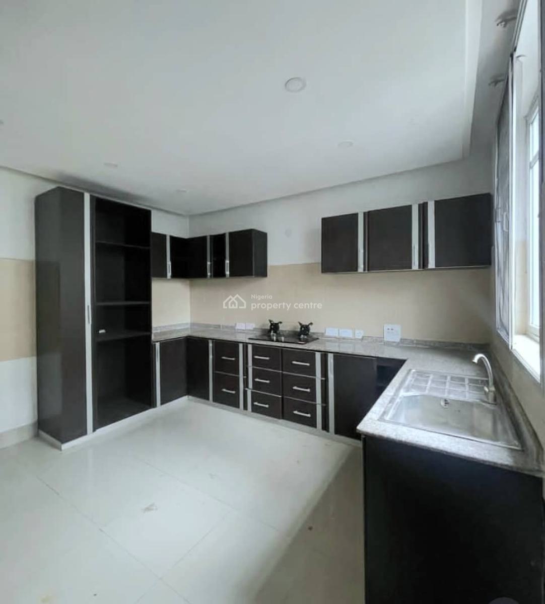 Spacious 3 Bedroom Apartment with Bq, Lekki Phase 1, Lekki, Lagos, Flat / Apartment for Rent