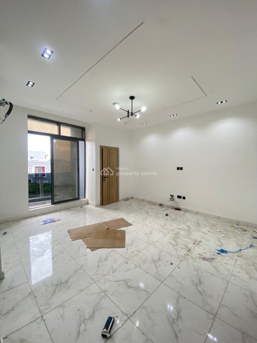 2 Bedroom Flat Apartment with Swimming Pool & Gym, Ologolo, Lekki, Lagos, Flat / Apartment for Sale