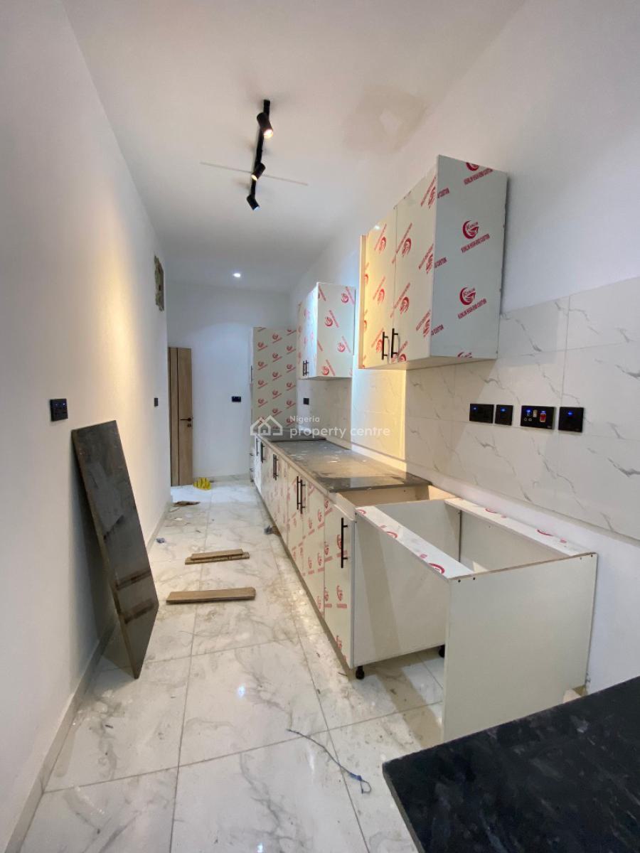 2 Bedroom Flat Apartment with Swimming Pool & Gym, Ologolo, Lekki, Lagos, Flat / Apartment for Sale