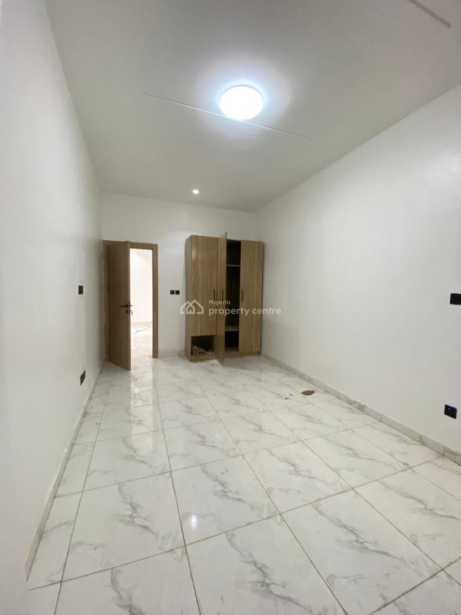 2 Bedroom Flat Apartment with Swimming Pool & Gym, Ologolo, Lekki, Lagos, Flat / Apartment for Sale