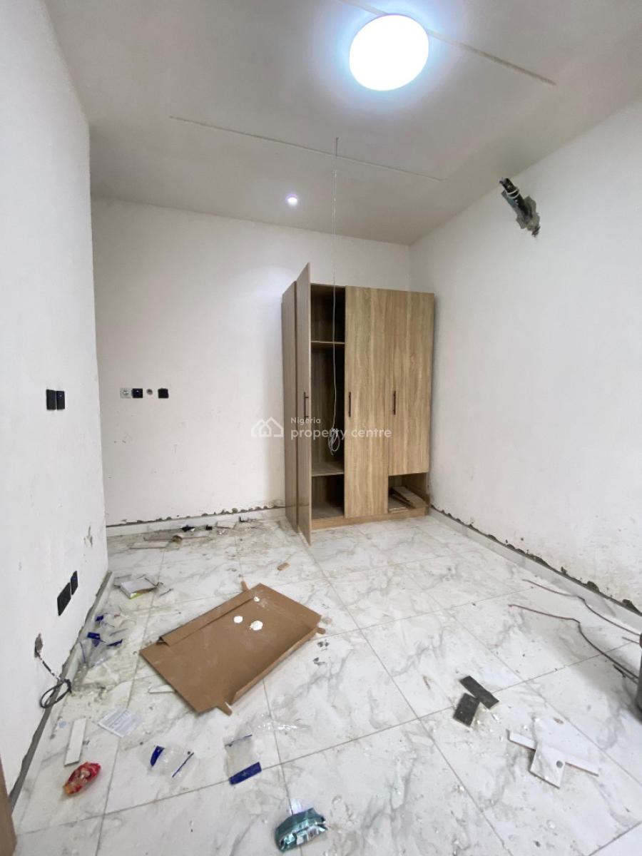 2 Bedroom Flat Apartment with Swimming Pool & Gym, Ologolo, Lekki, Lagos, Flat / Apartment for Sale