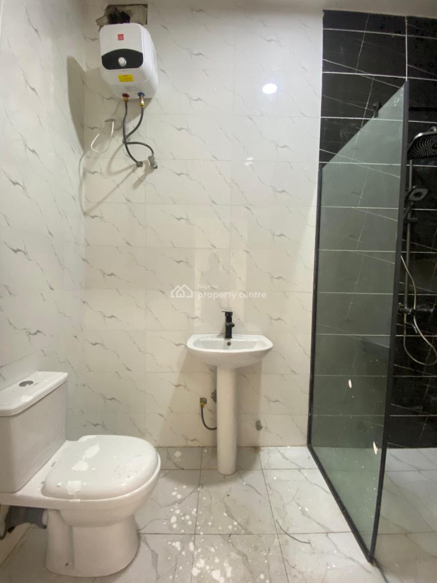 2 Bedroom Flat Apartment with Swimming Pool & Gym, Ologolo, Lekki, Lagos, Flat / Apartment for Sale