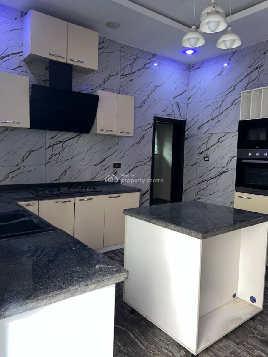 Bedsitter and Bq Available, Chevron, Lekki, Lagos, Flat / Apartment for Rent