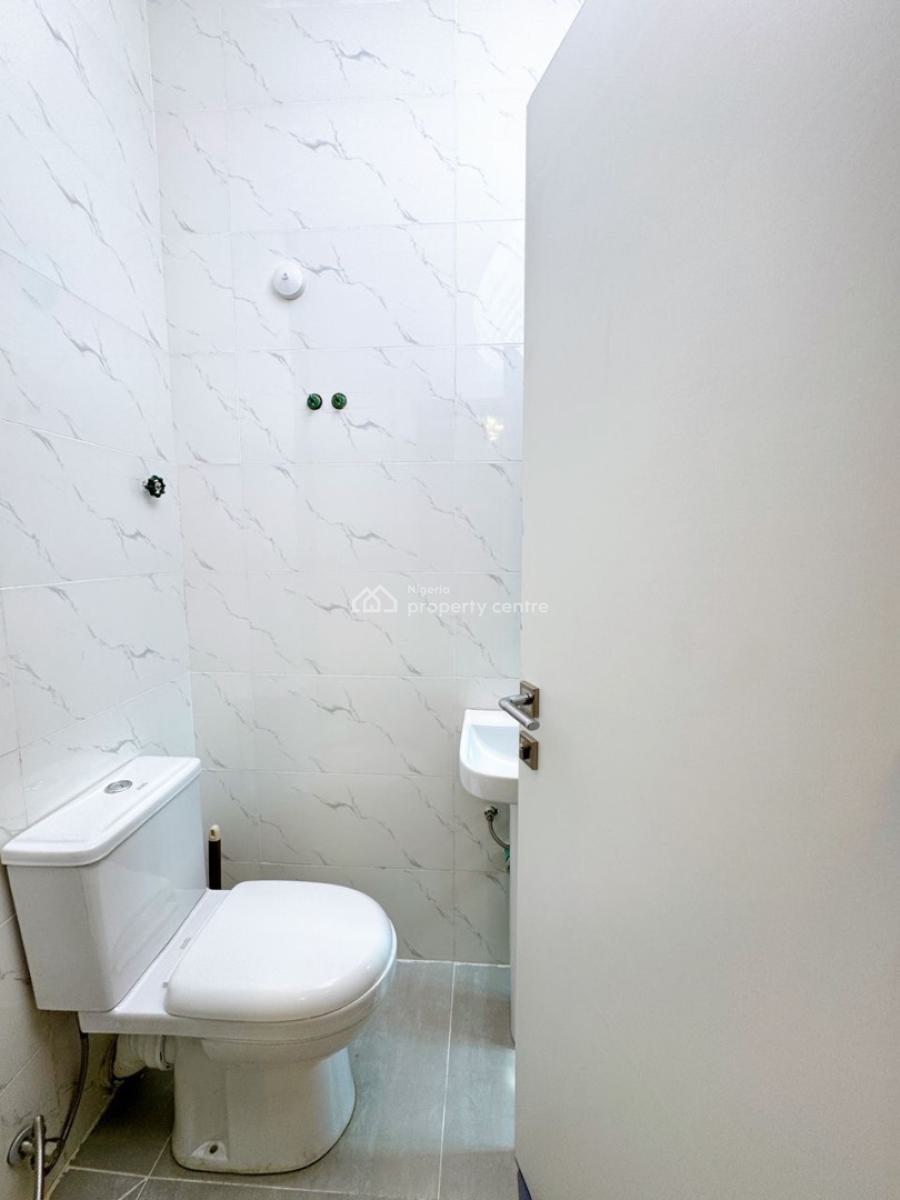 Tastefully Furnished 2 Bedroom Maisonette with Top-notch Amenities, Surulere, Lagos, Flat / Apartment Short Let