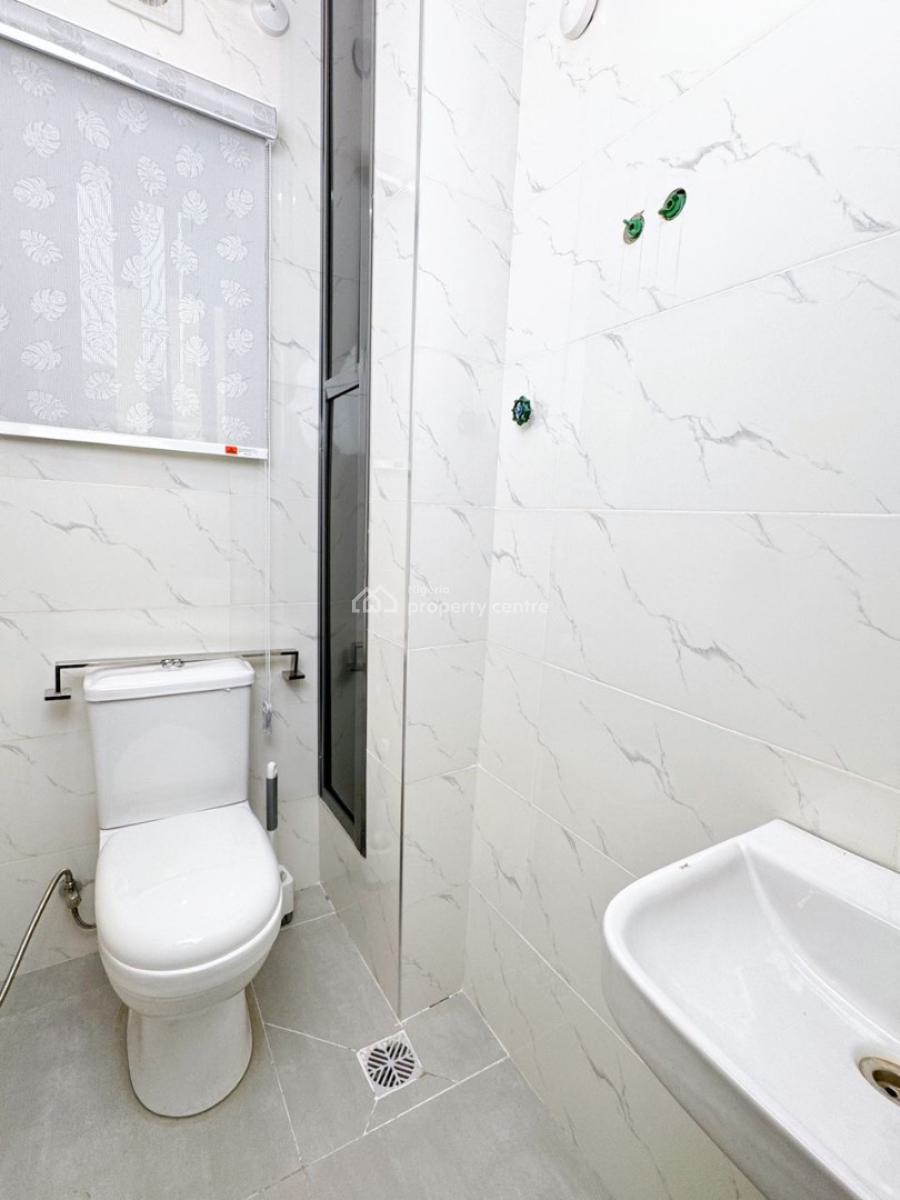 Tastefully Furnished 2 Bedroom Maisonette with Top-notch Amenities, Surulere, Lagos, Flat / Apartment Short Let