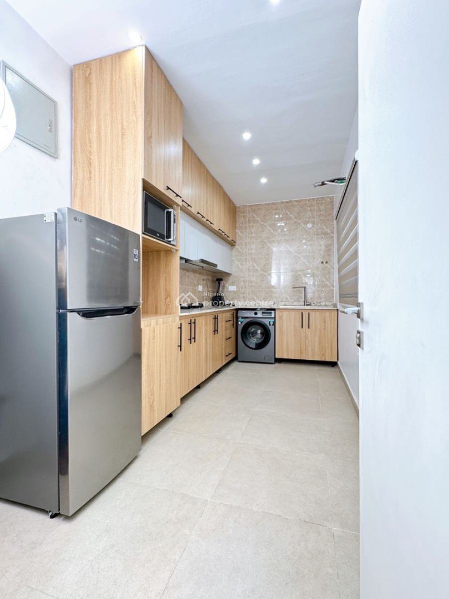 Tastefully Furnished 2 Bedroom Maisonette with Top-notch Amenities, Surulere, Lagos, Flat / Apartment Short Let