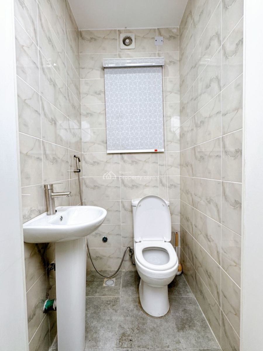 Tastefully Furnished 2 Bedroom Maisonette with Top-notch Amenities, Surulere, Lagos, Flat / Apartment Short Let