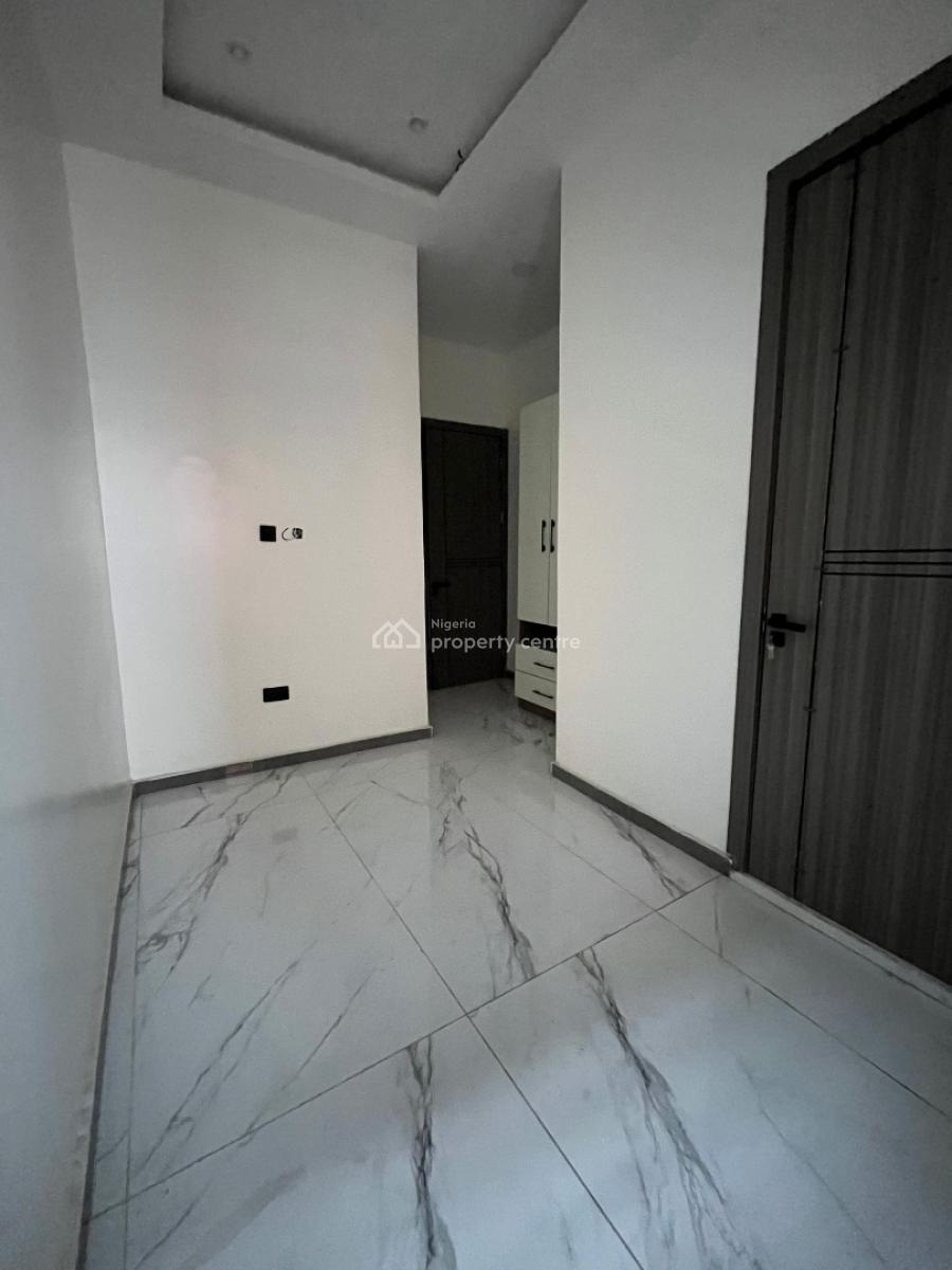 Exclusive 4 Bedrooms Terraced Duplex, Lekki Phase 1, Lekki, Lagos, House for Sale