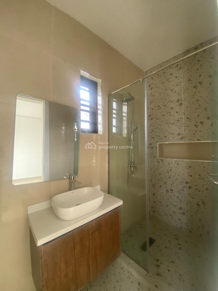 Sophisticated 2-bedroom Apartment with Excellent Amenities, Lekki Phase 1, Lekki, Lagos, Flat / Apartment for Sale