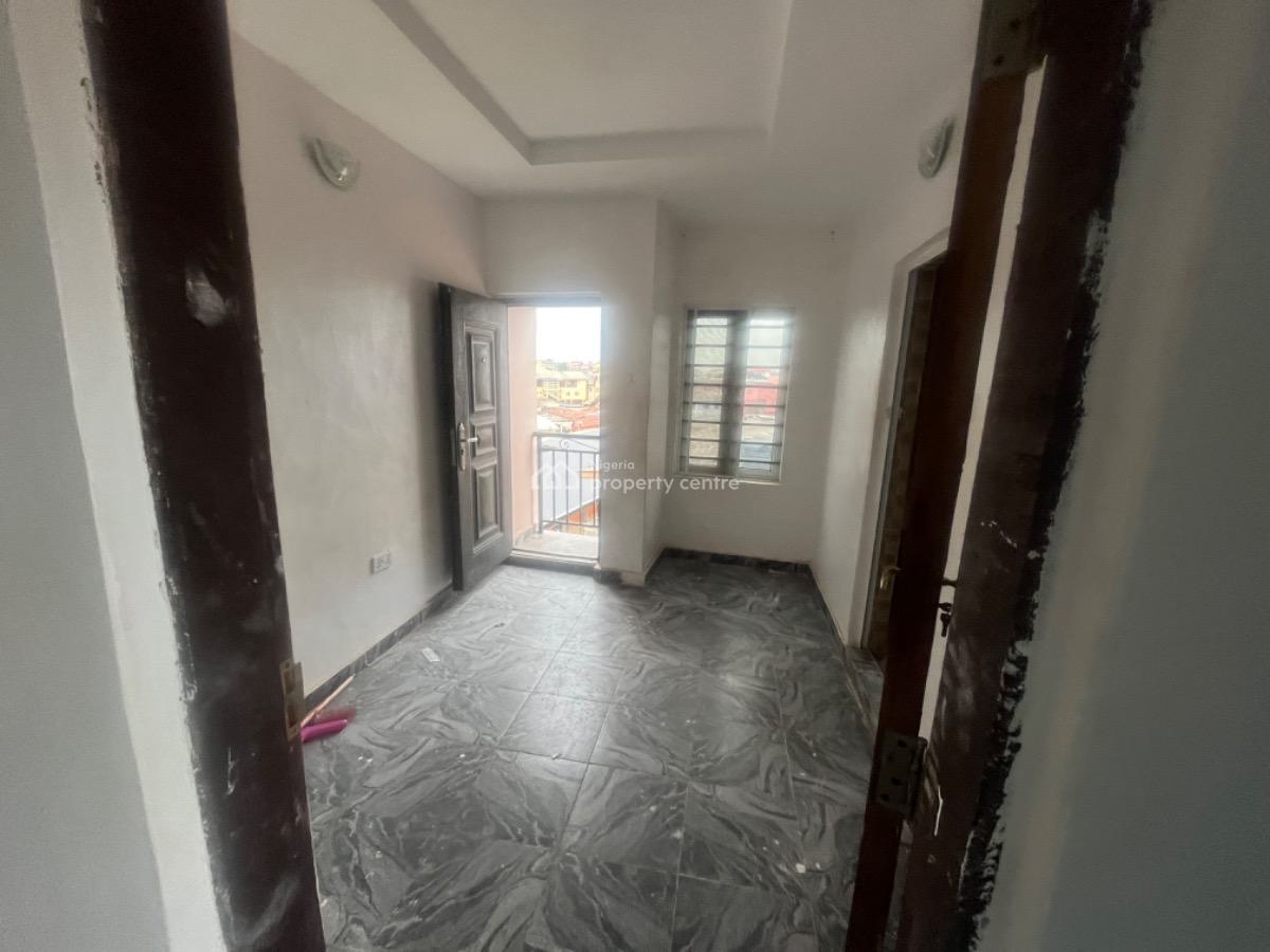 Lovely Mini Flat, Abule Ijesha, Yaba, Lagos, Mini Flat (room and Parlour) for Rent