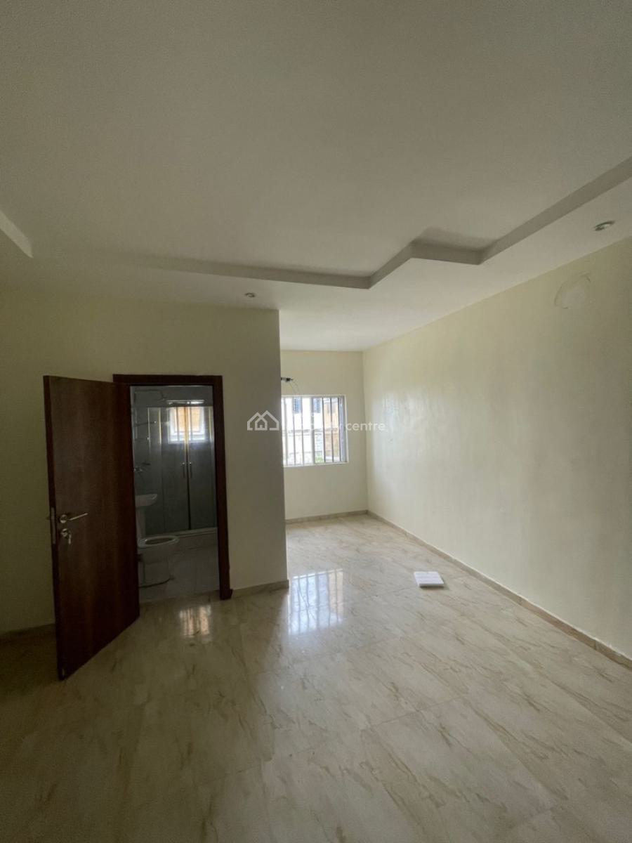 Clean 4 Bedroom Semi with Just 2 Tenants in The Compound, Ikate, Lekki, Lagos, Semi-detached Duplex for Rent