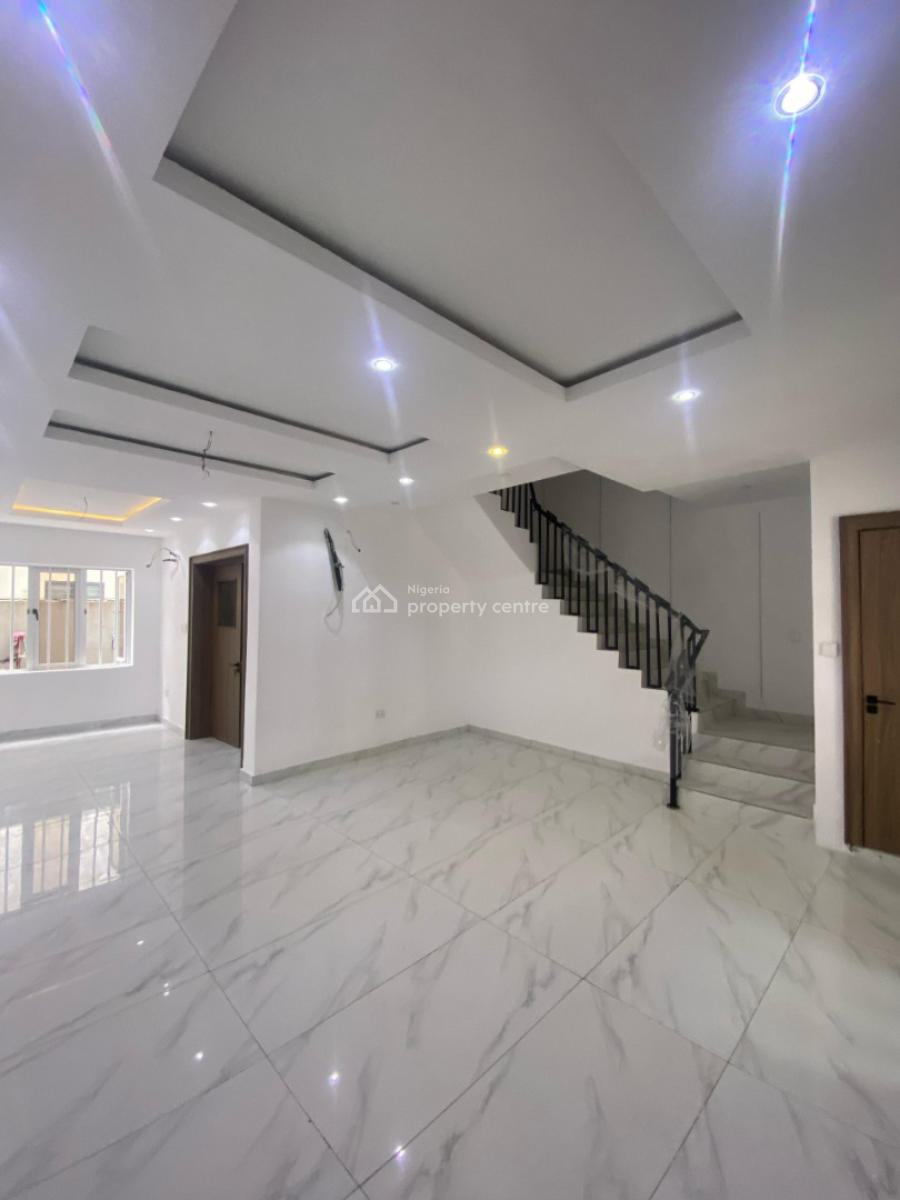 Elegant 4-bedroom Terrace with Bq, Lekki Phase 1, Lekki, Lagos, Terraced Duplex for Rent