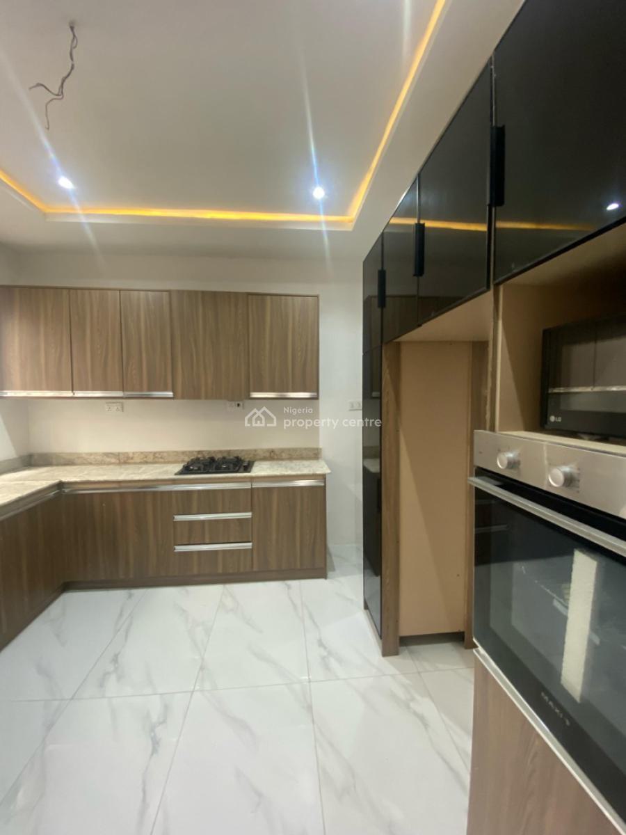 Elegant 4-bedroom Terrace with Bq, Lekki Phase 1, Lekki, Lagos, Terraced Duplex for Rent