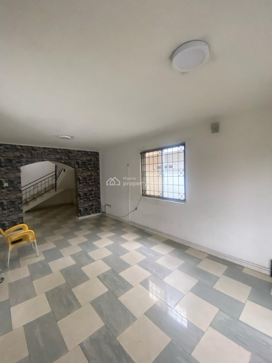 Luxury Living at Its Finest! 4-bedroom Fully Detached Duplex with 2 Bq, Lekki Phase 1, Lekki, Lagos, Detached Duplex for Rent