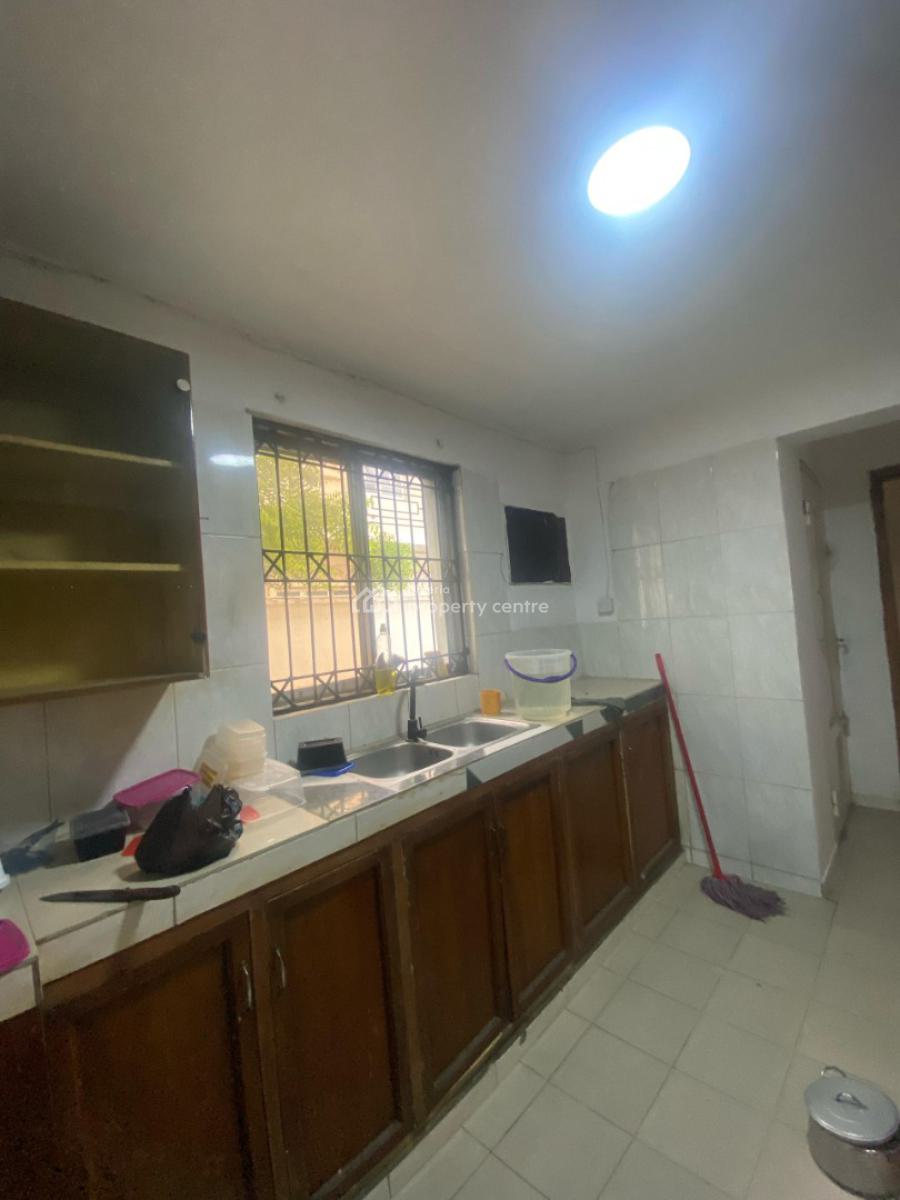 Luxury Living at Its Finest! 4-bedroom Fully Detached Duplex with 2 Bq, Lekki Phase 1, Lekki, Lagos, Detached Duplex for Rent