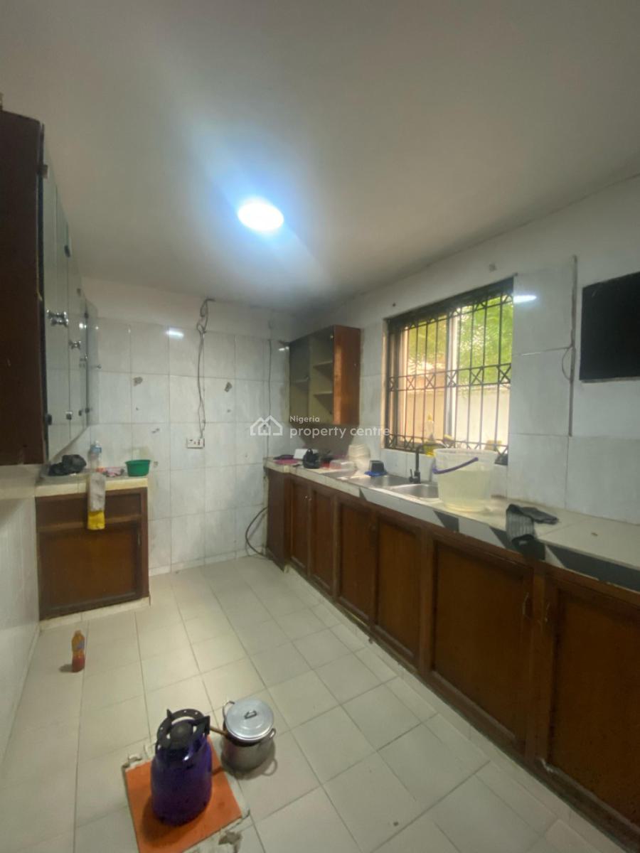 Luxury Living at Its Finest! 4-bedroom Fully Detached Duplex with 2 Bq, Lekki Phase 1, Lekki, Lagos, Detached Duplex for Rent