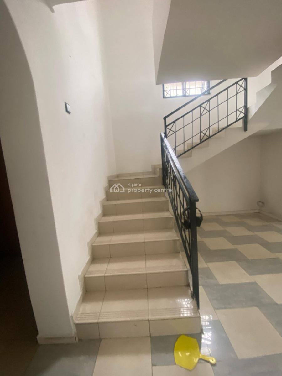 Luxury Living at Its Finest! 4-bedroom Fully Detached Duplex with 2 Bq, Lekki Phase 1, Lekki, Lagos, Detached Duplex for Rent