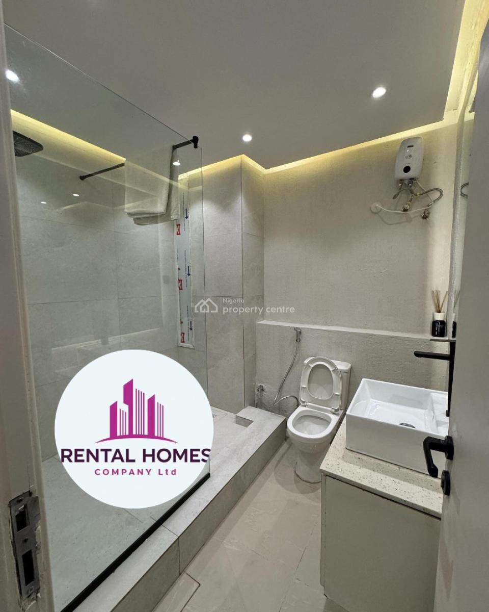 Newly Out 3 Bedroom Waterfront Apartment, Lekki Phase 1, Lekki, Lagos, Flat / Apartment for Sale