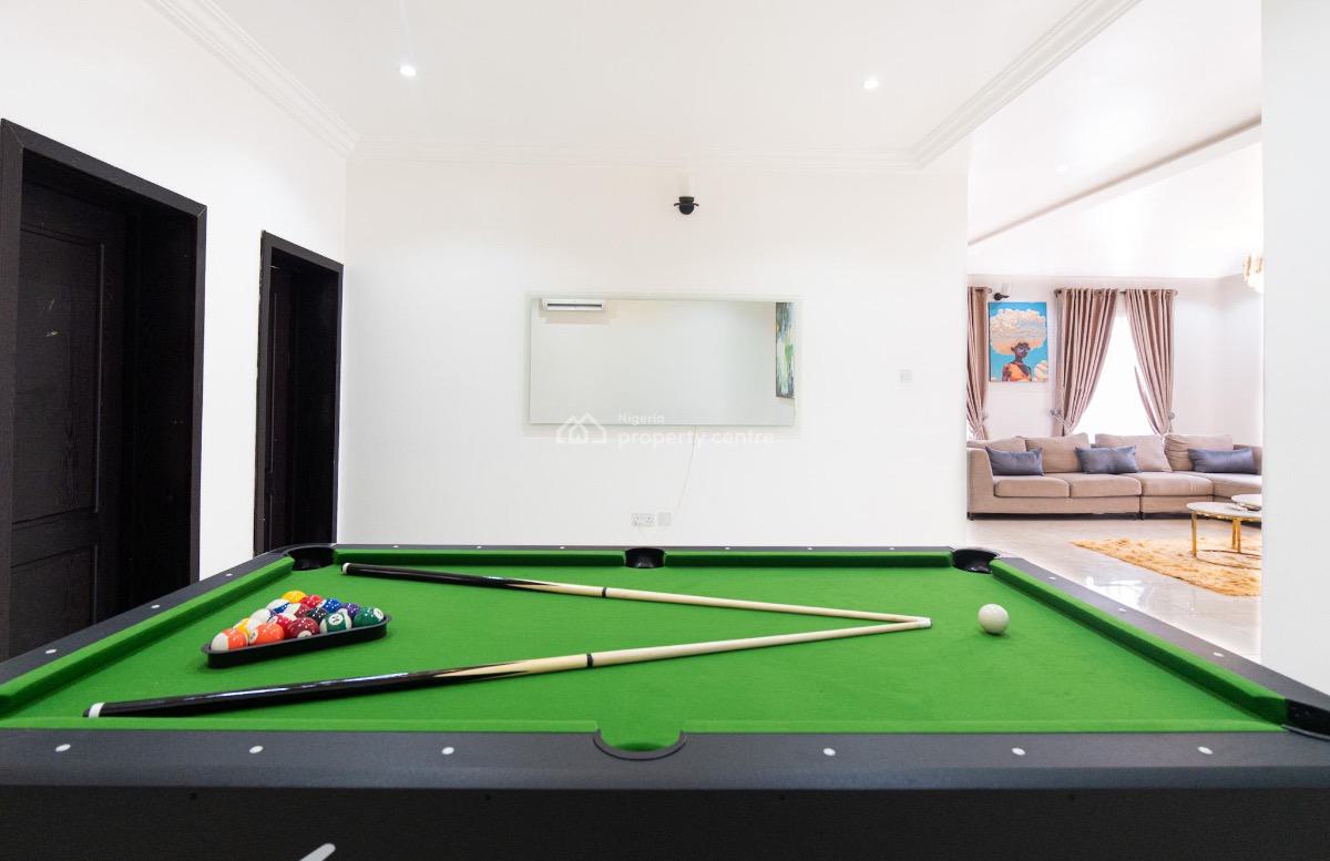 Spacious 2 Bedroom Apartment with Ps5 and Snooker, Lekki Phase 1, Lekki, Lagos, Flat / Apartment Short Let