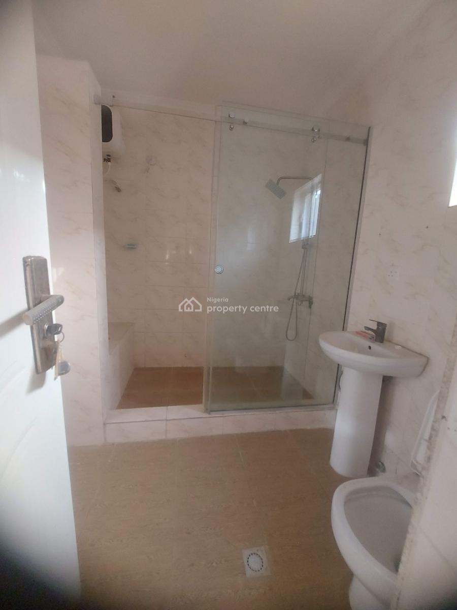 Newly Renovated 4 Bedrooms Duplex, Atlantic View Estate, New Road, Lekki, Lagos, Flat / Apartment for Rent