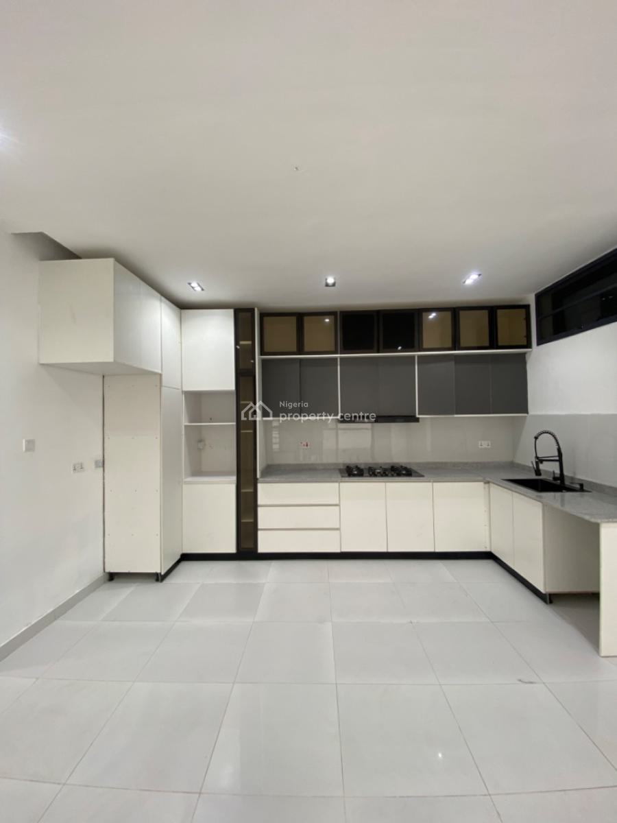 2 Bedroom Flat Apartment with Swimming Pool & Gym, Ologolo, Lekki, Lagos, Flat / Apartment for Sale